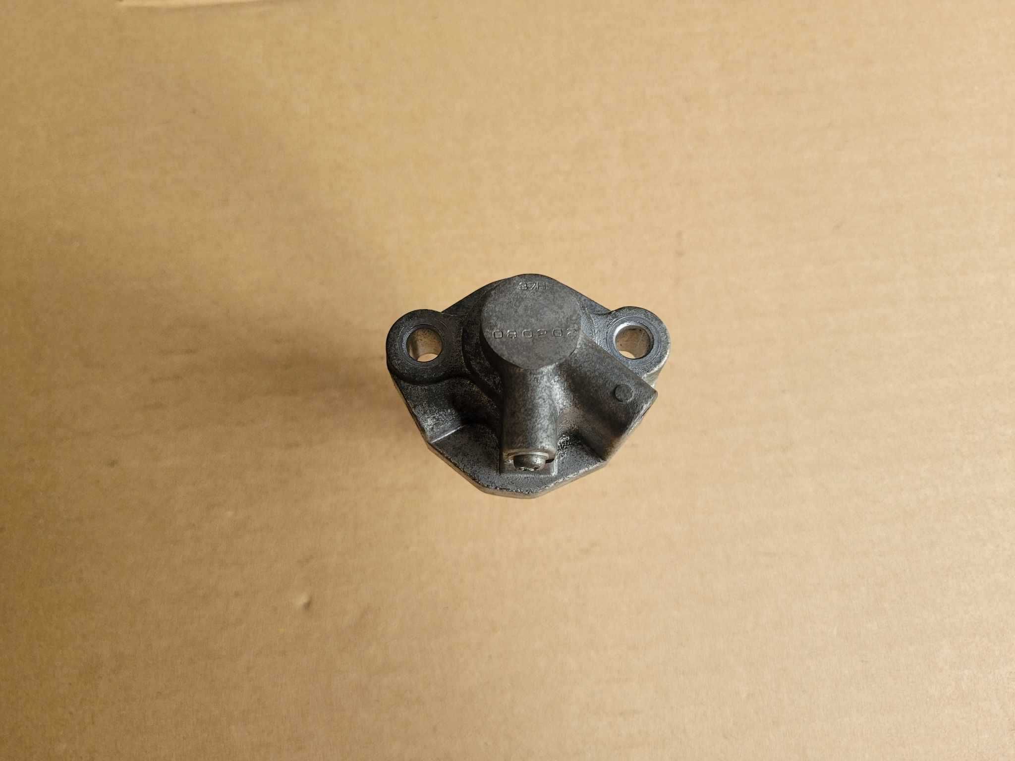 K9 napinacz GSX R 750 Napinacz rozrządu  K8 Napinacz GSX-R 750 L1