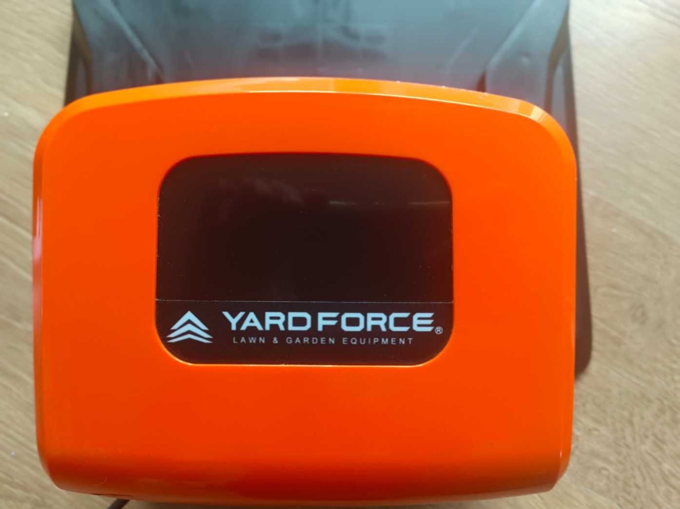 Stacja ładująca yard force do robota  Yard force COMPACT 300RBS
