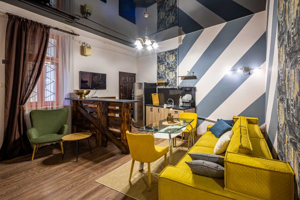 Оренда житла подобова центр університет Франка вул. Листопадового Чину