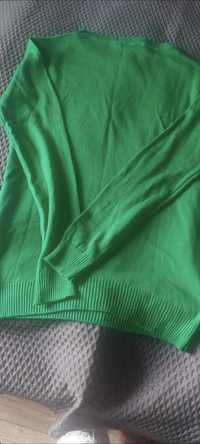 Zielony sweterek bottega