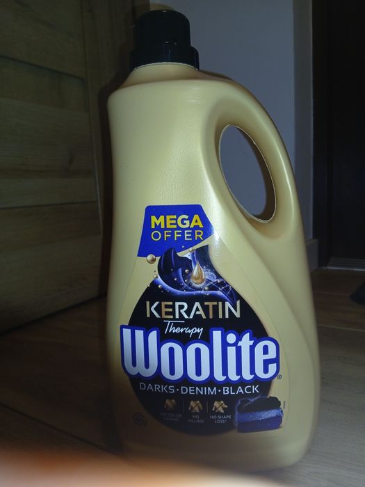 Woolite black płyn do prania 3.6L