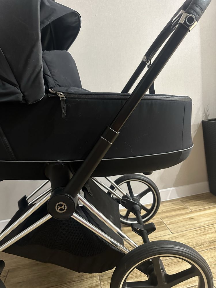 Коляска Cybex Priam  шасі 4.0 + люлька