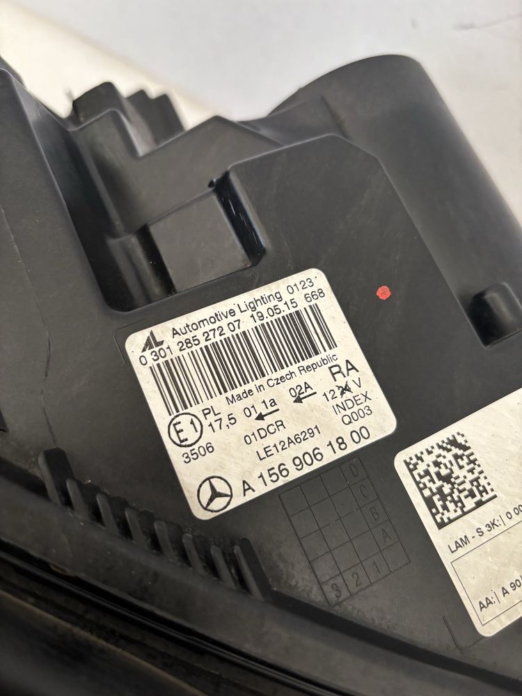 Mercedes GLA W156 BI-xenon lampa prawy przód prawa przednia