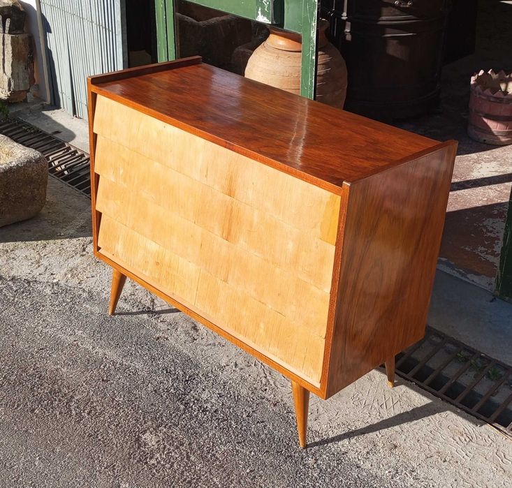 Cómoda vintage anos 60/70