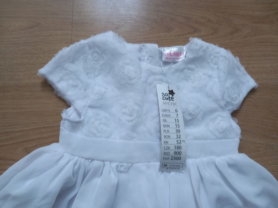 Nowa biała sukienka w różyczki 86 z metką na chrzest roczek