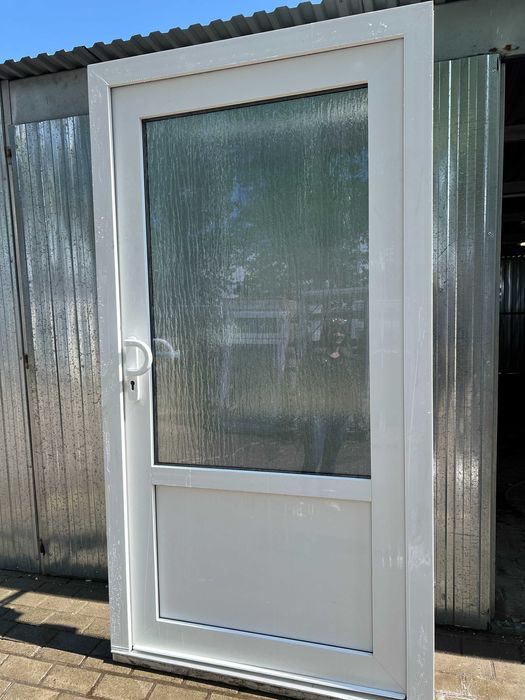 Drzwi używane zewnętrzne PCV 106 x 210