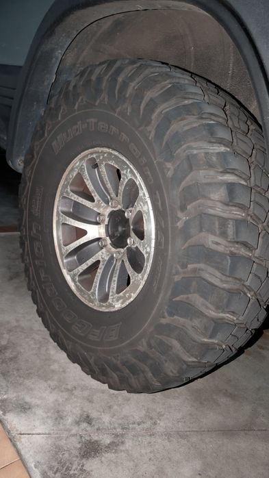 Pneus BF Goodrich Mud Terrain KM3 33x12.5 r15