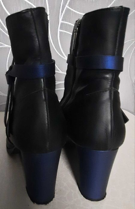 Ботинки  женские на  каблуке   фирмы VERO  CUOIO Италия
