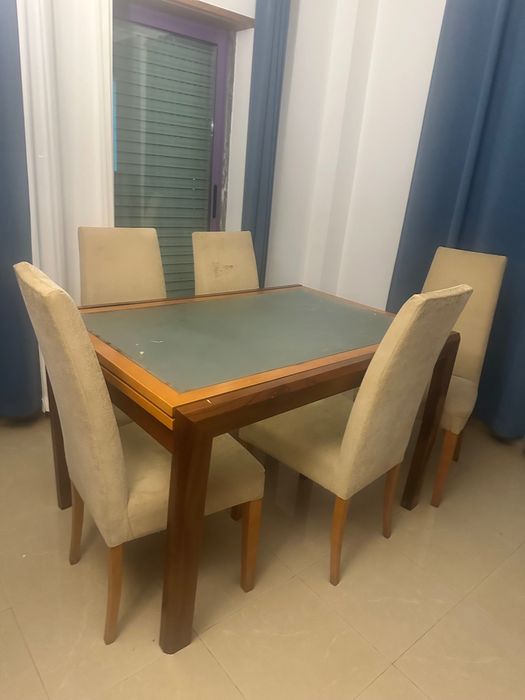 mesa jantar com 5 cadeiras