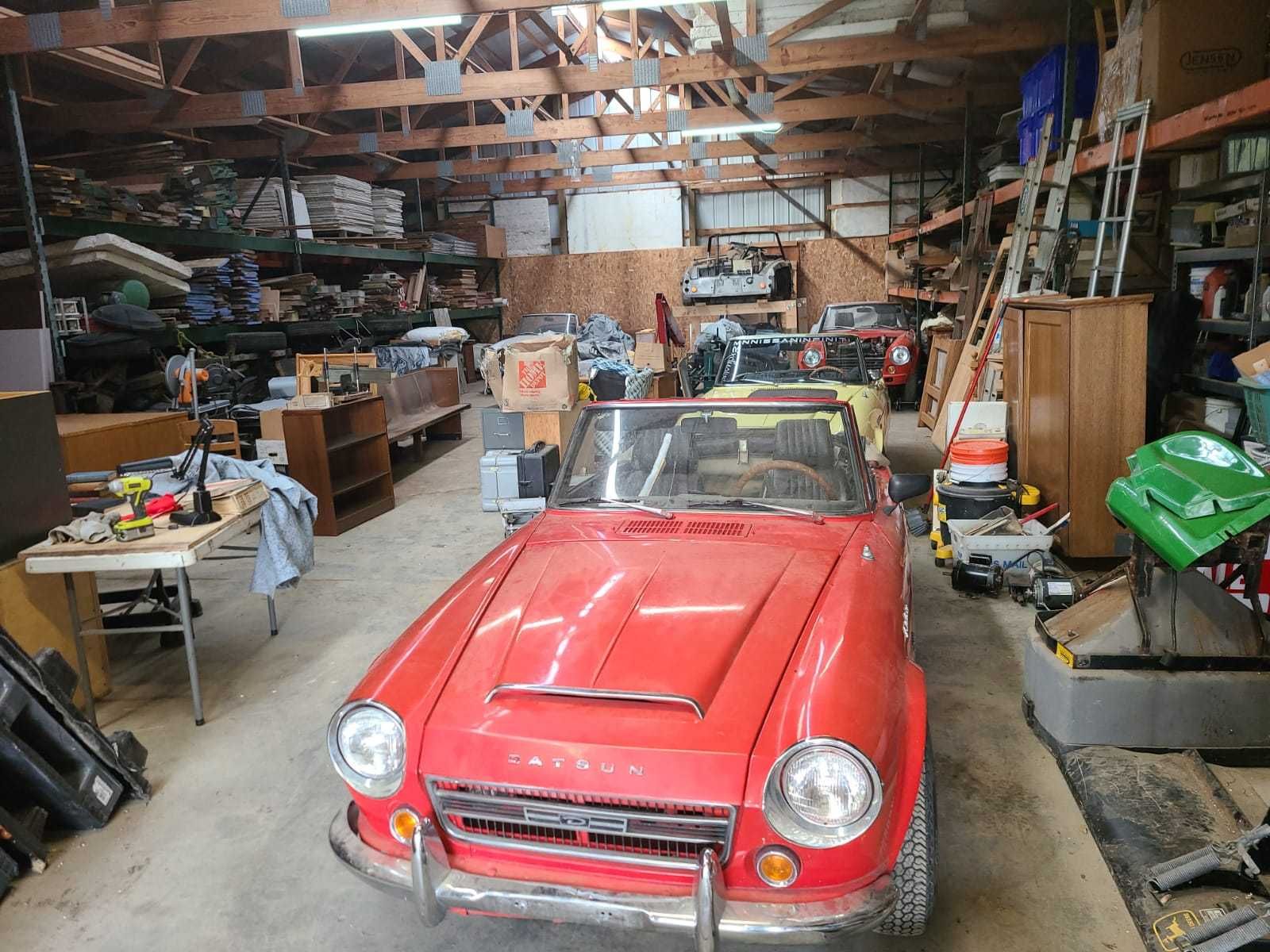 Nissan Datsun 2000