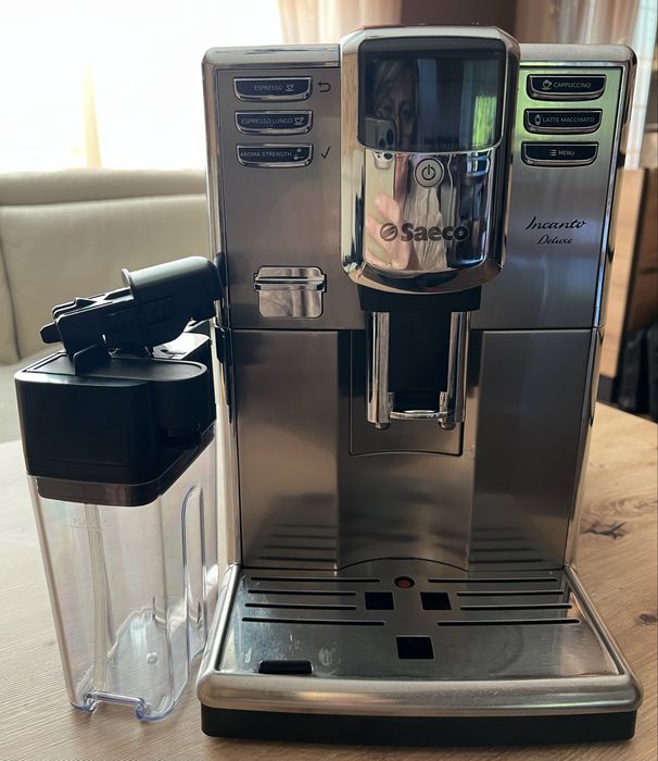 КавоМашина/Saeco Deluxe/HD8921/Cappuccino/latte/Комплектний