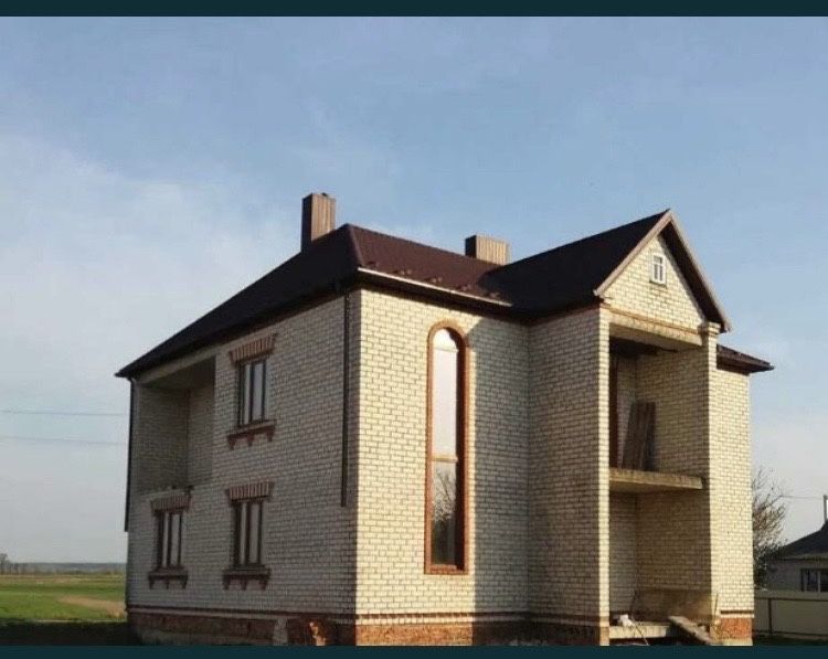 Продаж нового цегляного будинку