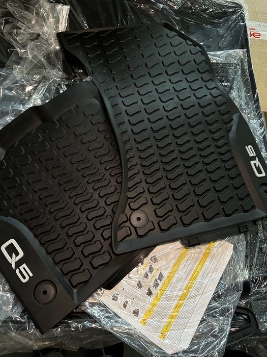 Оригінальні килимки в салон Audi Q7 Q8 Q5 A4 A6 A7 A3