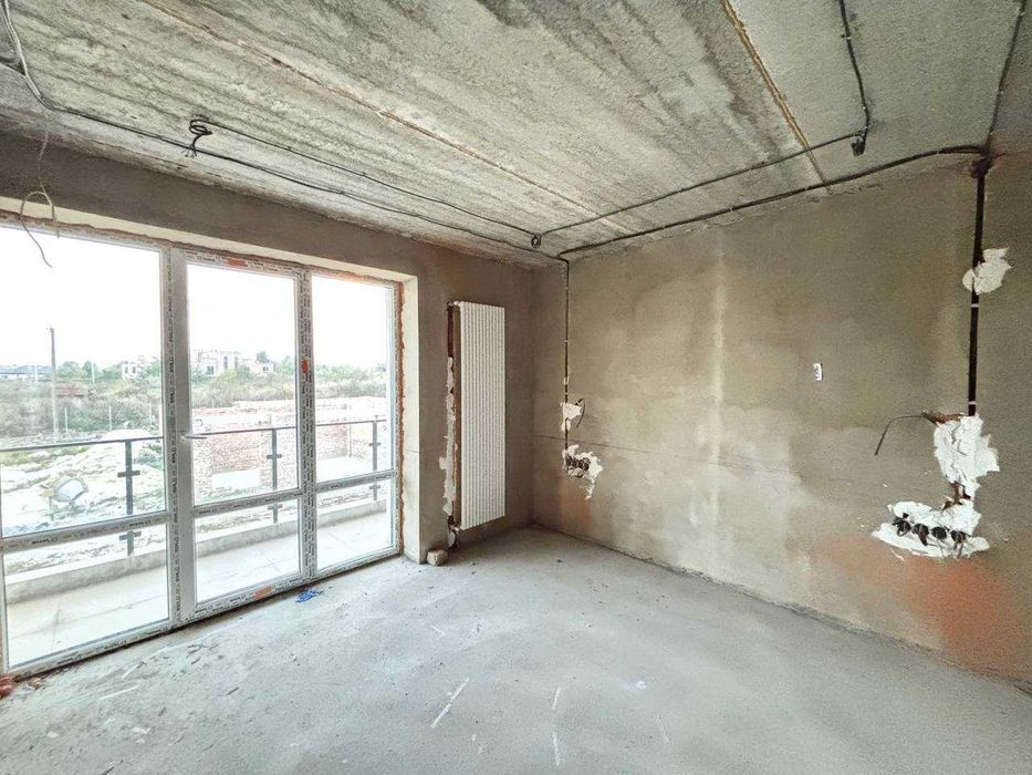 Продається будинок (таунхаус) з частковим ремонтом/ЗАКРИТЕ МІСТЕЧКО