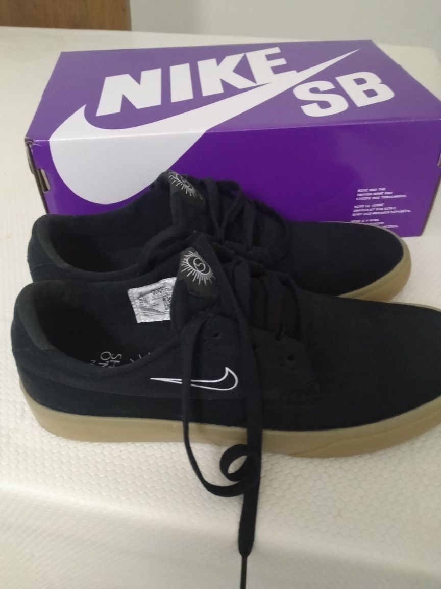 Vendo sapatilhas Nike SB Novas