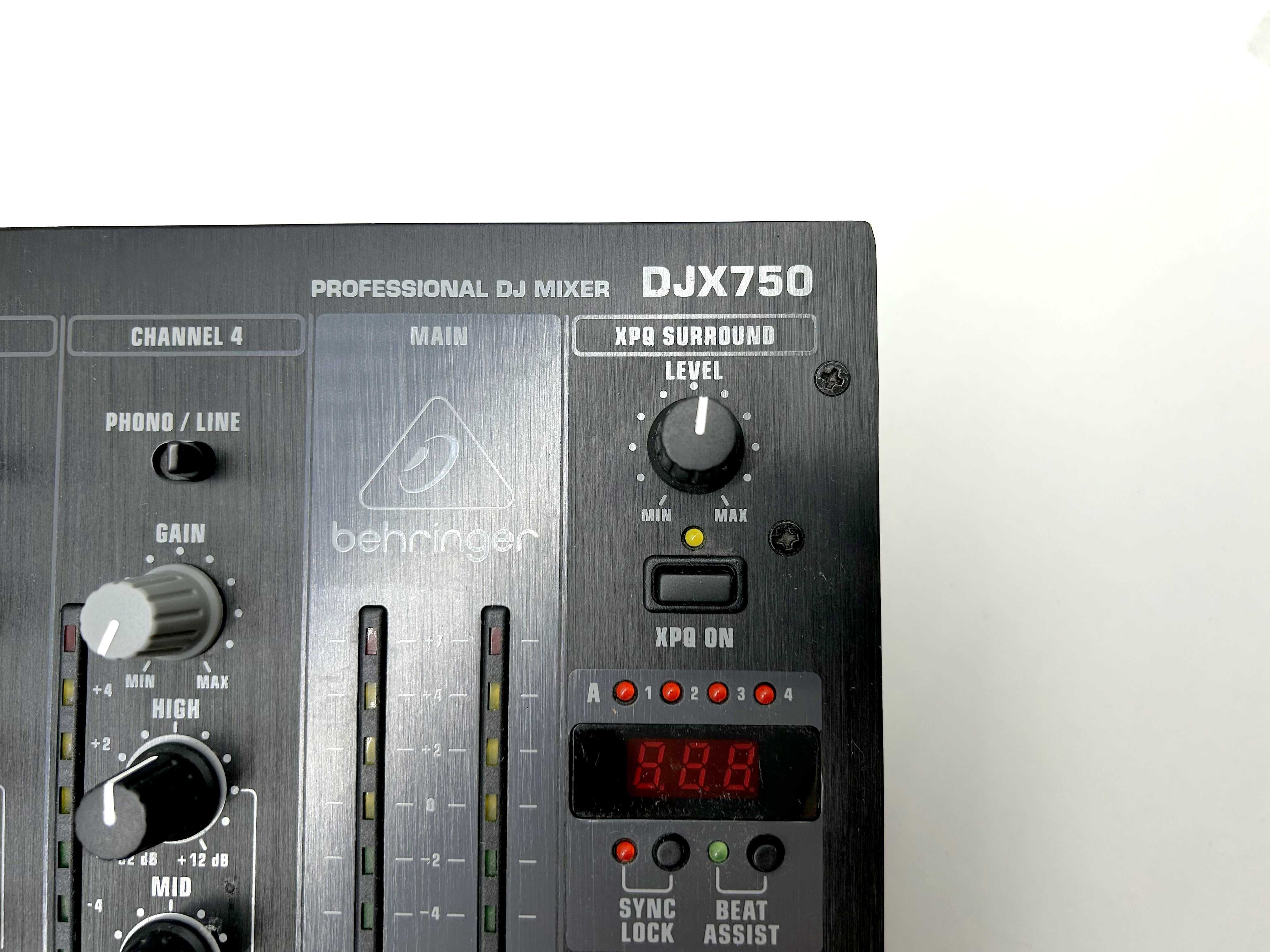 Pro Mixer Behringer DJX750