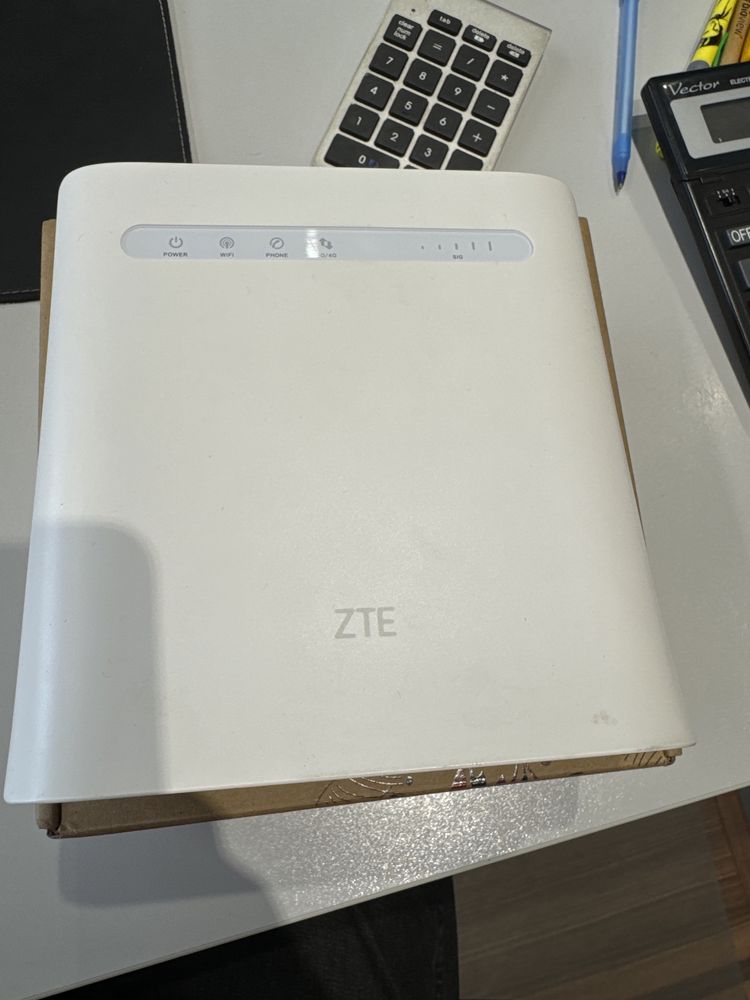 Router ZTE MF286R