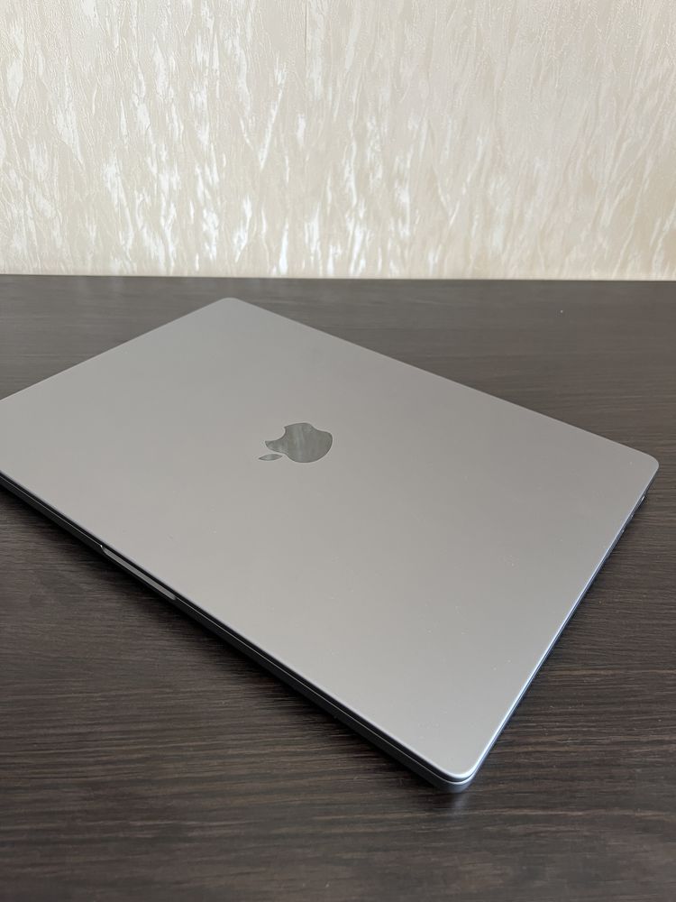 MacBook Pro 16 m1 pro 512 Space Gray 2021