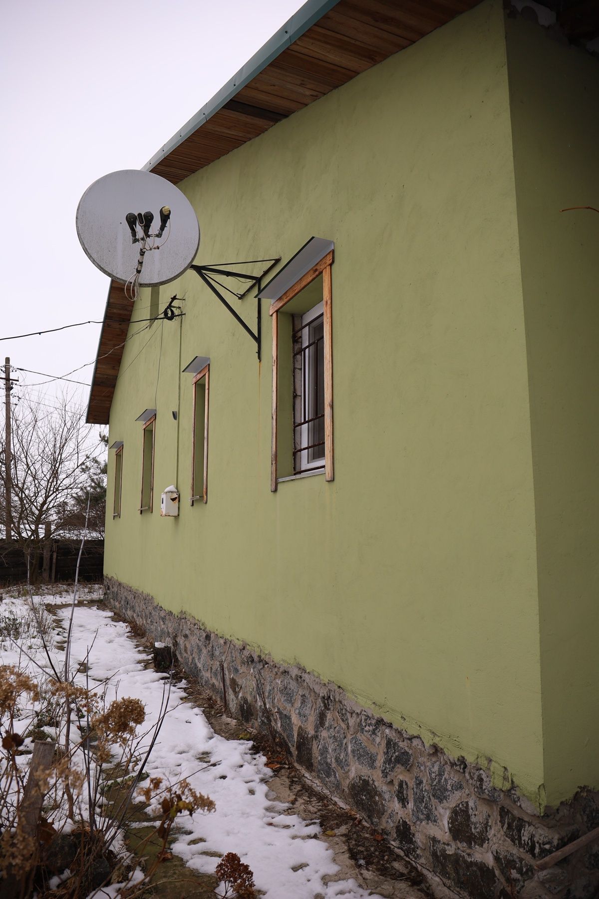 Помешкання під лісом в селі Піски. 70км від міста Київ.