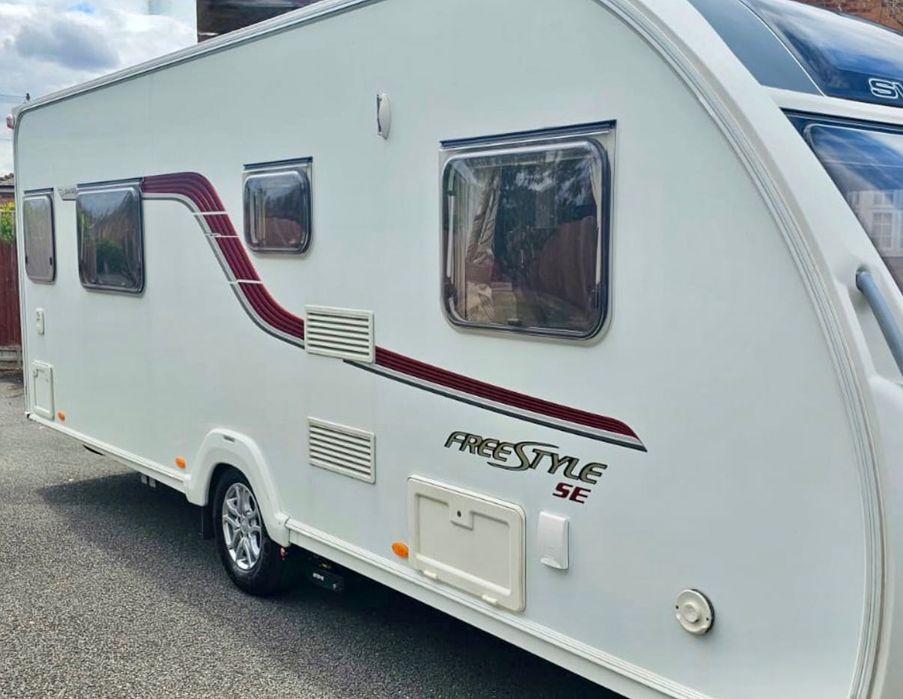 Caravana Swift FreeStyle SE - Impecável