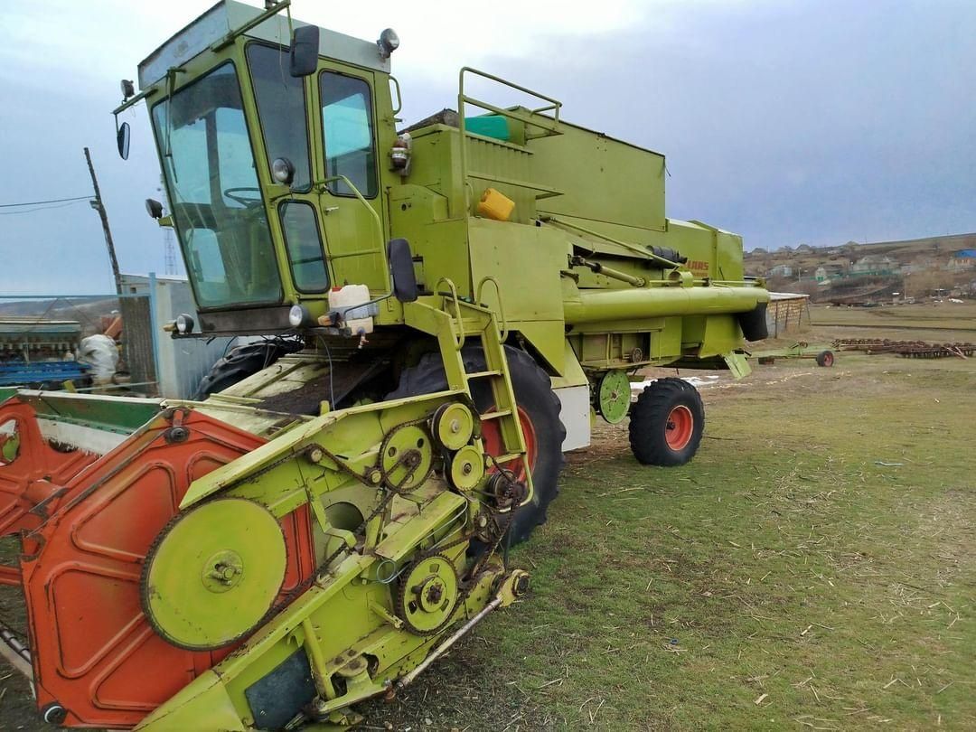 Claas dominator 105