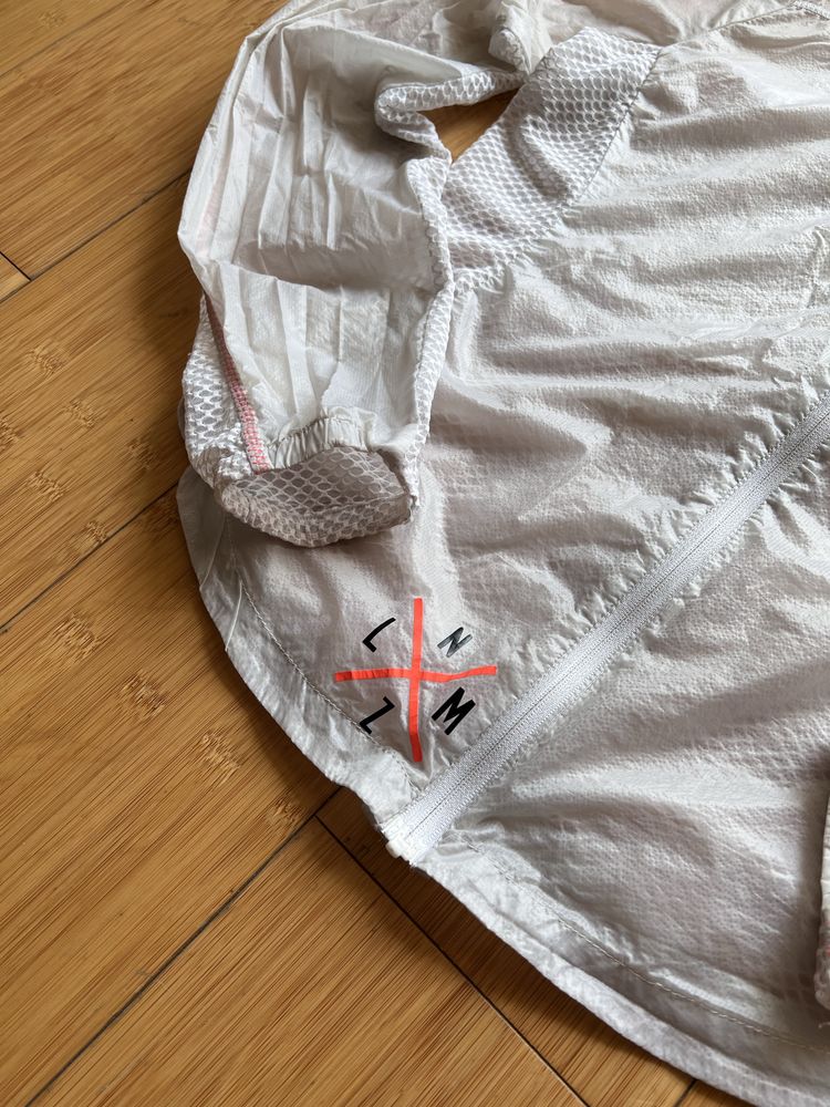 Бігова вітровка Reebok