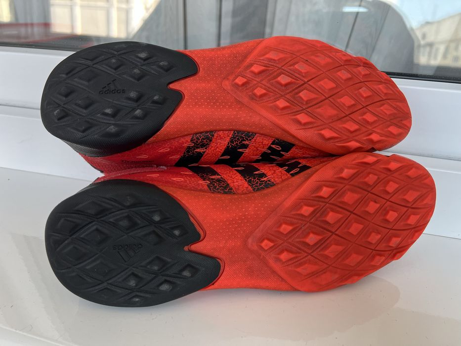 Сороконожки, бутси, футзалки adidas predator 38.5 ( 25.5)