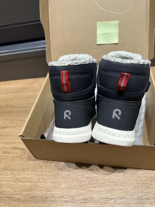 черевики reima