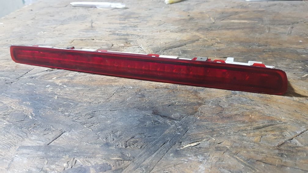 Trzecie światło stop stopu opel vectra c sedan hatchback gts czerwone