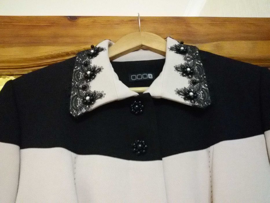 Стильный женский костюм  р 52 -54 торговой марки "Джей Эль" J&L .