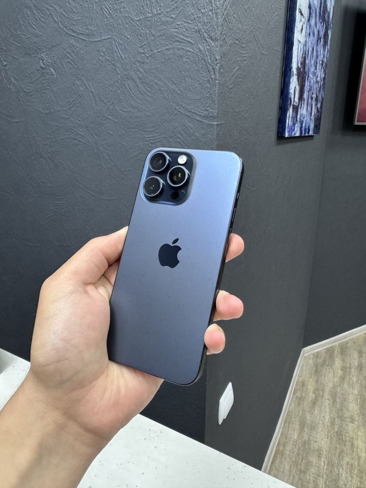 iPhone 15 Pro Max 256gb R-sim E-sim