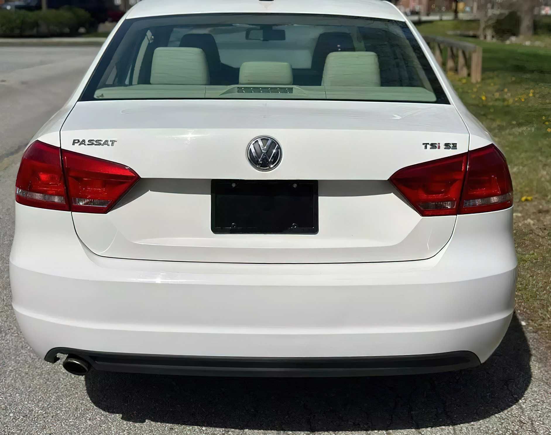 2014 Volkswagen Passat 1.8T SE