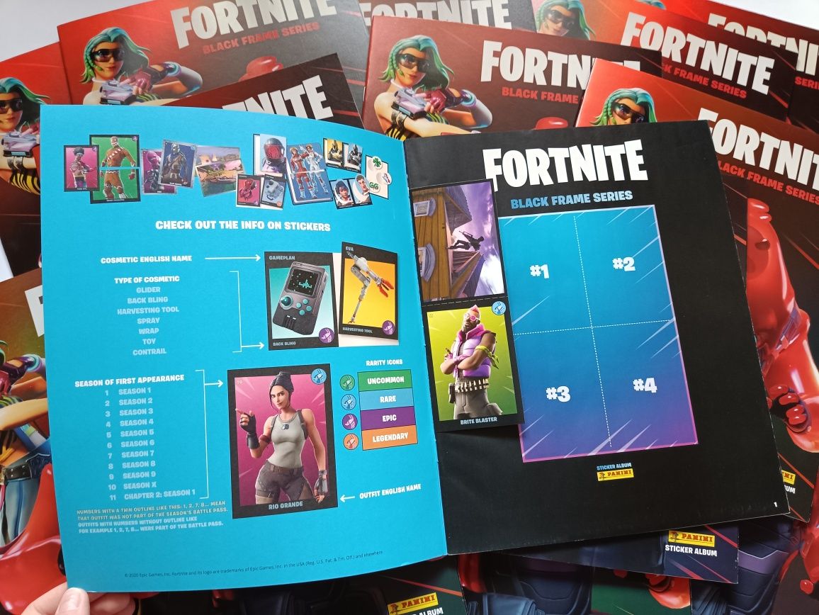 Альбом для наклеек фортнайт панини, panini fortnite black frame series