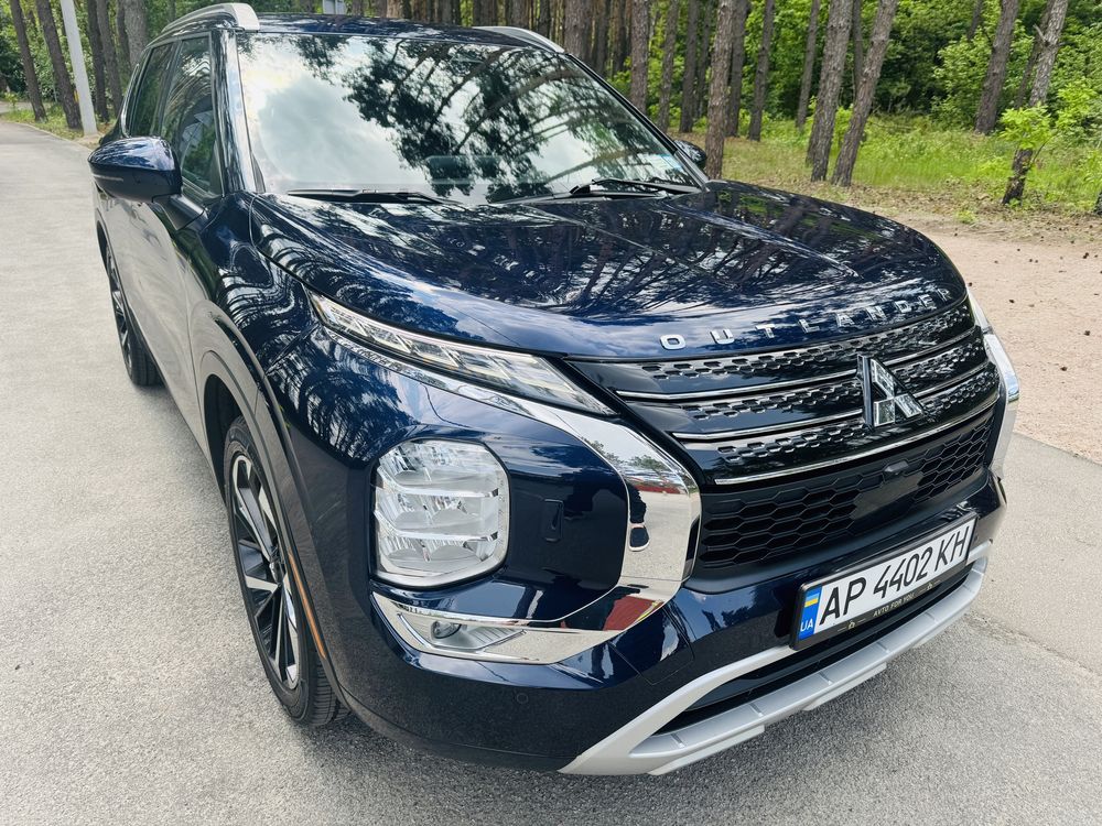 Продам Mitsubishi Outlander 2021 рік 2.5 Бензин SEL в ідеальному стані