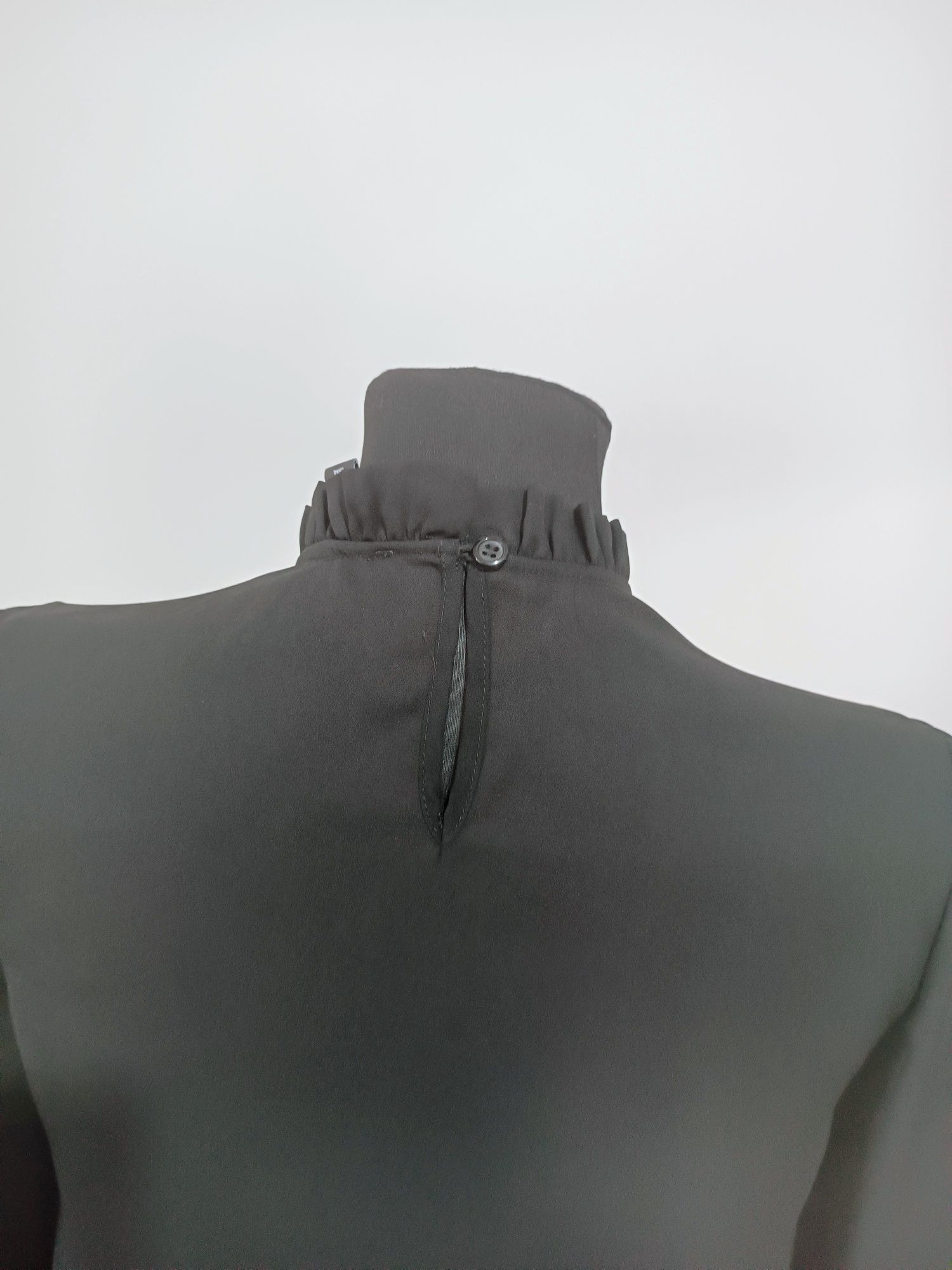 Czarna bluzka firmy Primark używana rozmiar 34/36