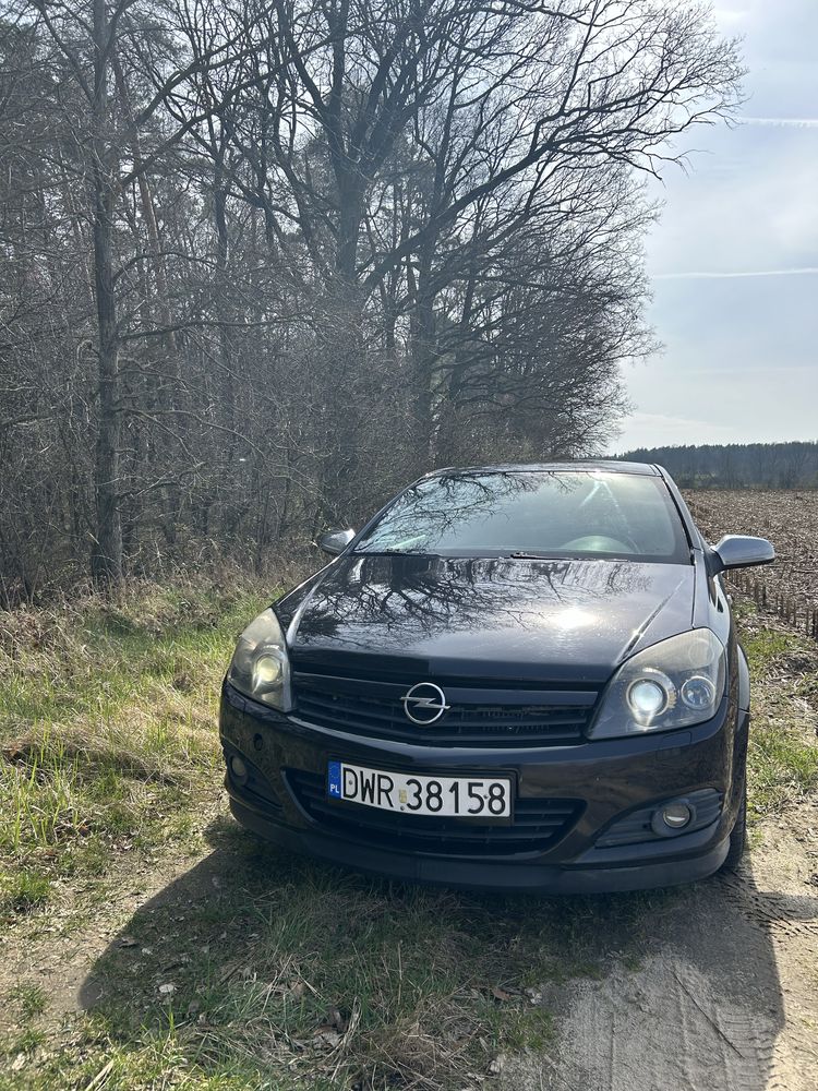 Opel Astra H GTC 1.9 CDTI