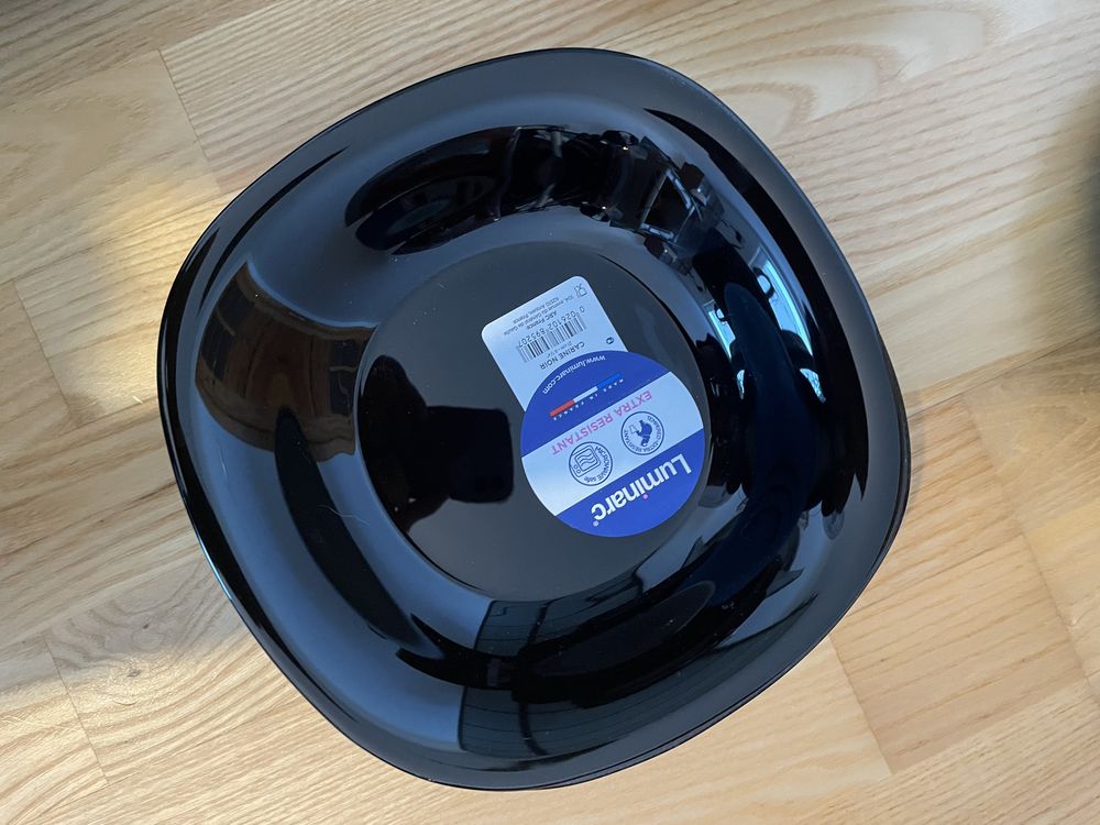 Talerze Luminarc czarne Nowe