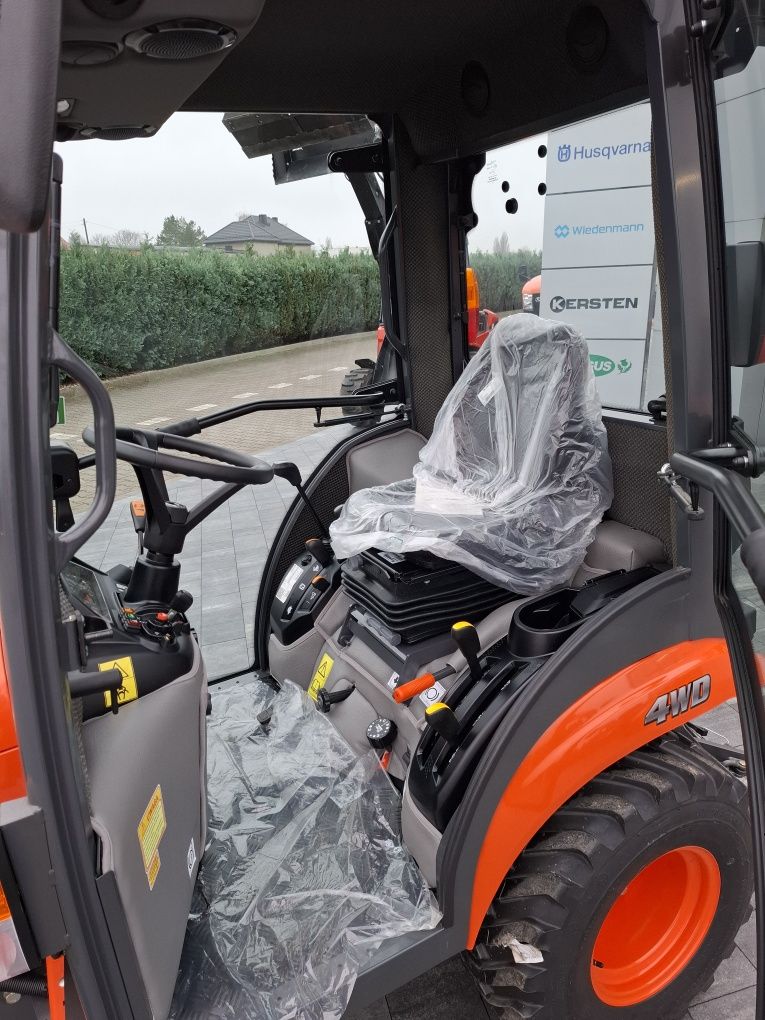 Kubota BX261 26 KM,4X4, Diesel, Mikrociągnik ogrodniczy (97 560 netto)