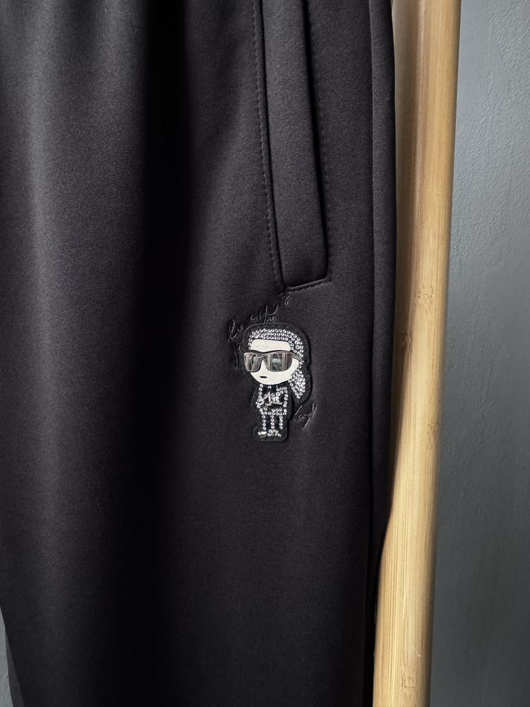 Спортивний костюм жіночий Karl Lagerfeld