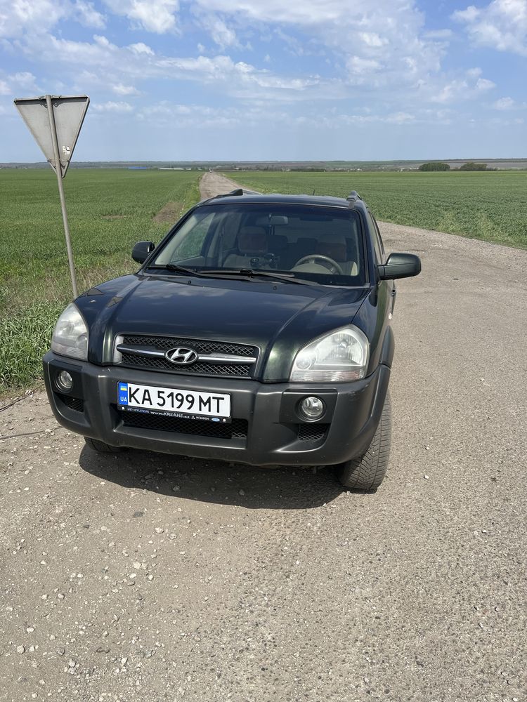 продам туксона! В гарному стані
