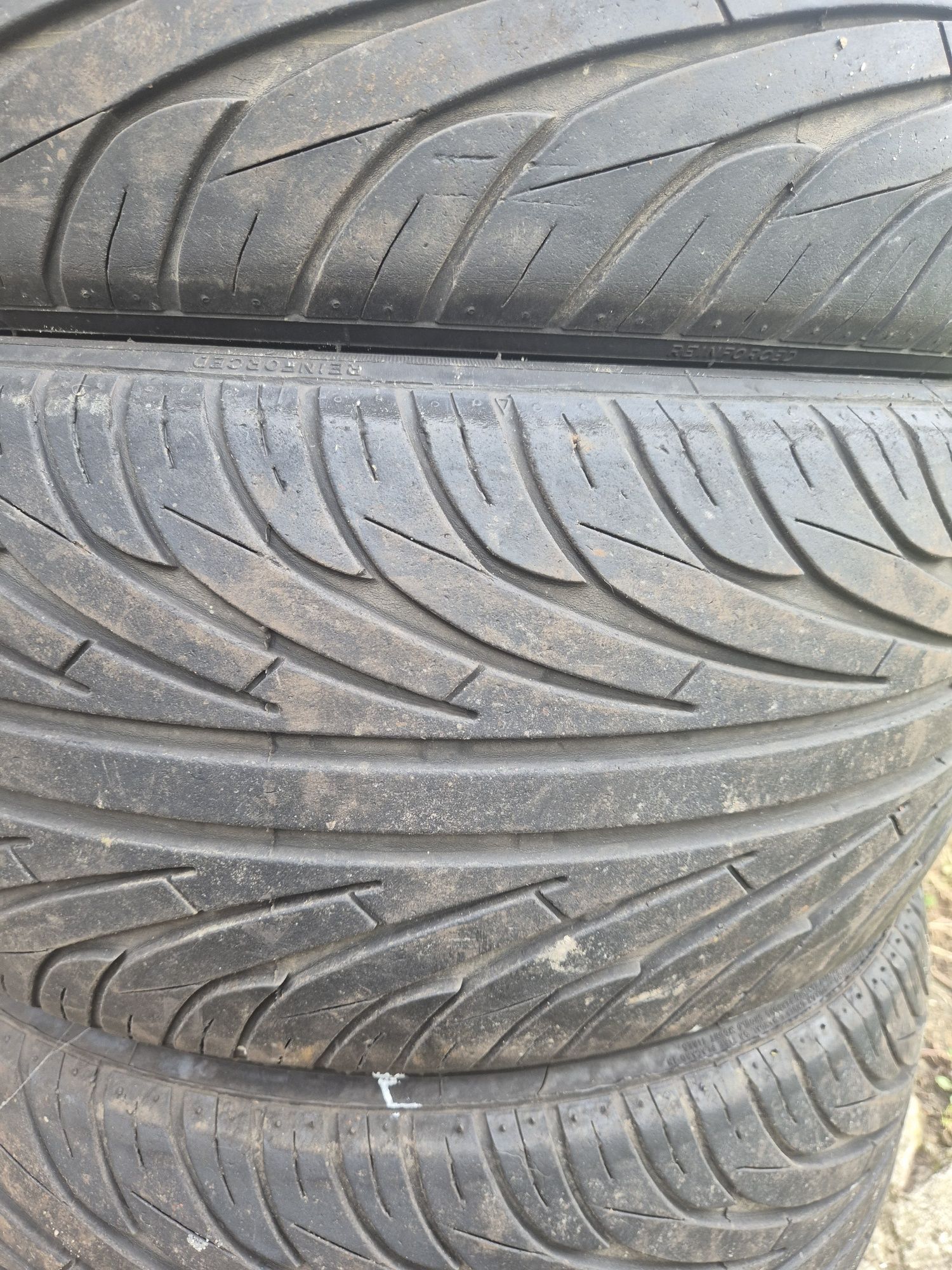 Opony letnie 245 R18 komplet