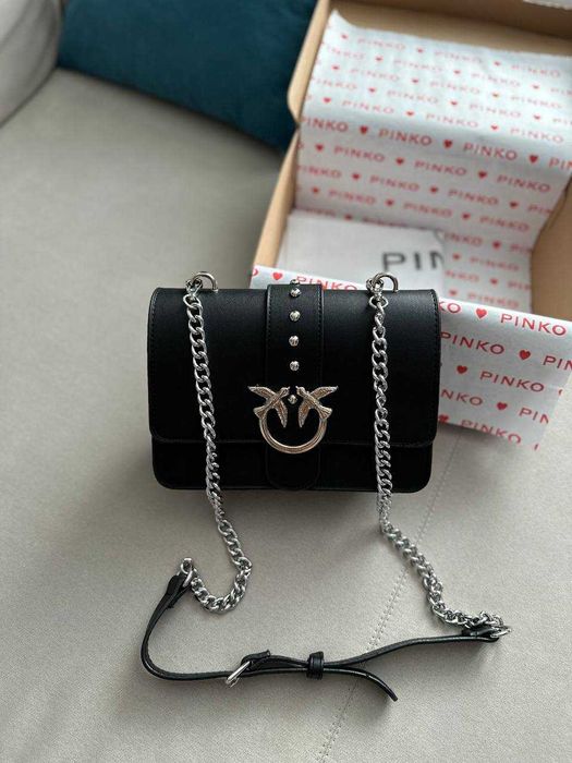 Damska torebka skorzana na ramie Love Classic Icon Simply czarna