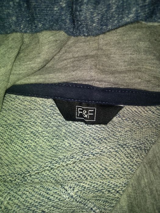 Bluza z kapturem F&F