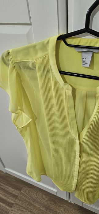 Sprzedam bluzeczke z H&M  rozmiar 40