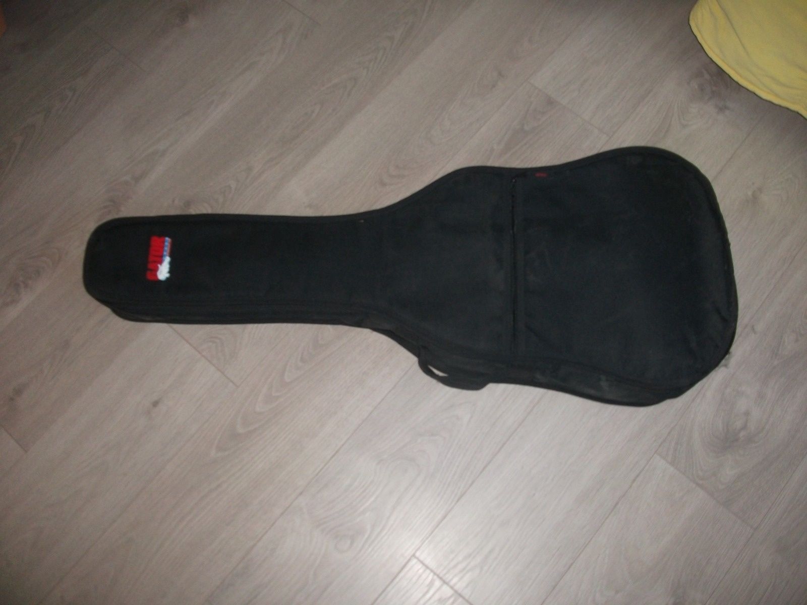 Conjunto Guitarra Clássica, Mochila, Apoio Pé, Suporte, Metrónomo