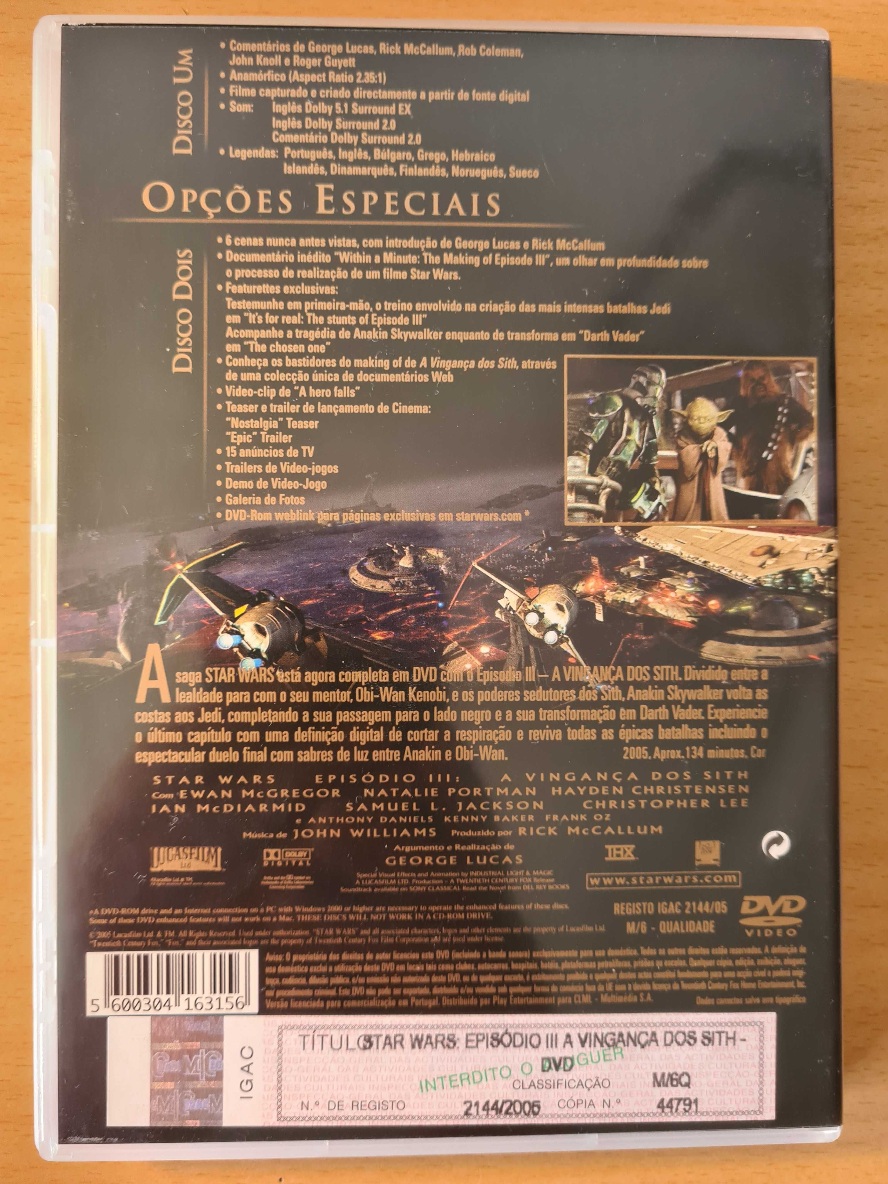 Filme em DVD de ficção científica "Star Wars III: A Vingança dos Sith"
