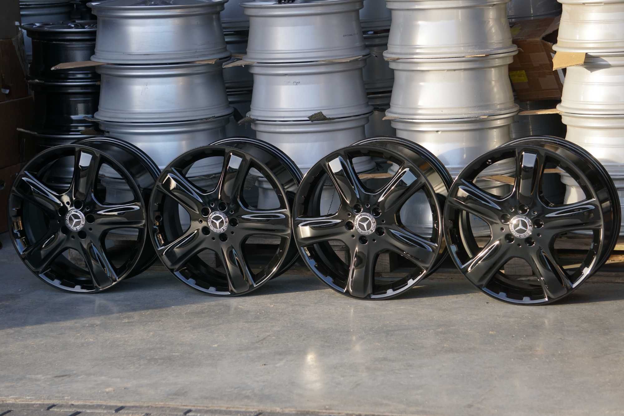 Alufelgi oryginal Mercedes ML 5x112 8Jx19 et60 cb66,6mm czarny polysk