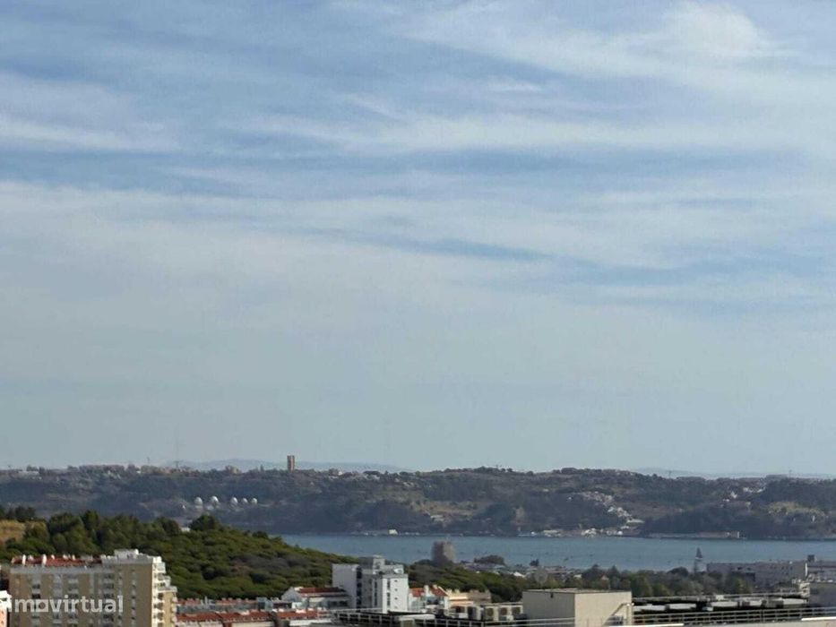 Apartamento T1 com piscina, Miraflores, Oeiras