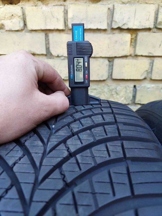Шини б/в 235 40 20 GoodYear Vector 4Seasons Gen 3