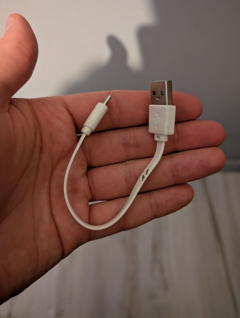 Biały Kabel micro USB krótki - spłaszczony